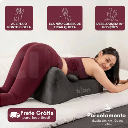 O travesseiro que a faz agarrar os lençóis